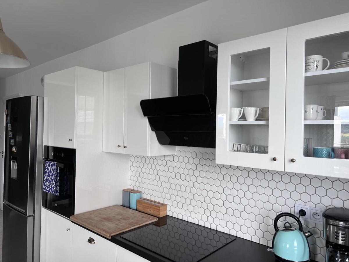 Apartament Z Tarasem Na Osiedlu Rakownica Jelenia Góra Esterno foto