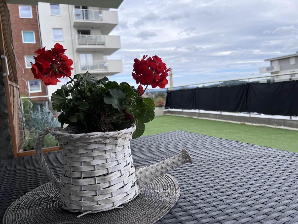 Apartament Z Tarasem Na Osiedlu Rakownica Jelenia Góra Esterno foto