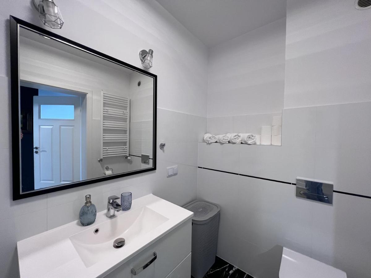 Apartament Z Tarasem Na Osiedlu Rakownica Jelenia Góra Esterno foto