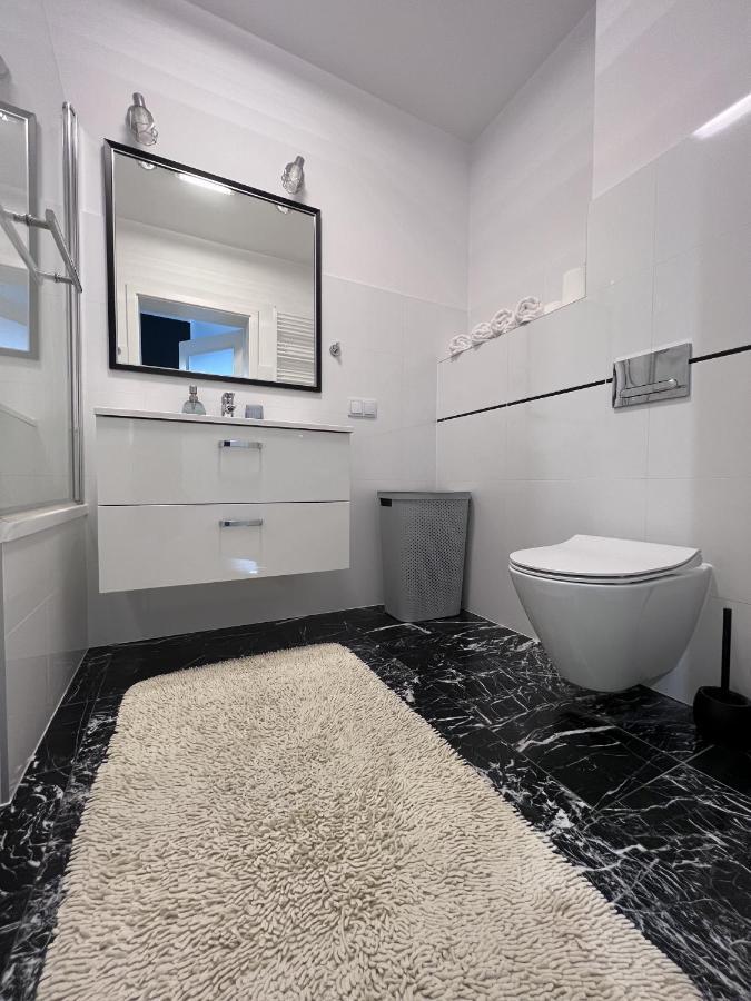 Apartament Z Tarasem Na Osiedlu Rakownica Jelenia Góra Esterno foto